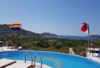 Casa Arcoiris Zihuatanejo B&B allows 18 year olds to book a room