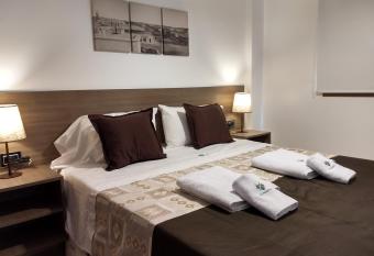 XV Apartamentos has Balcony rooms