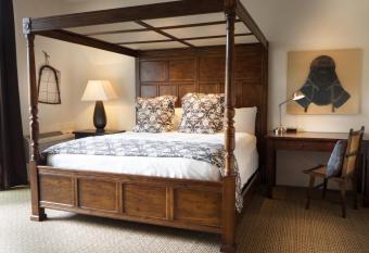 McCully House Inn allows 18 year olds to book a room