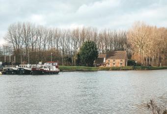Hoeve Westdijk allows 18 year olds to book a room