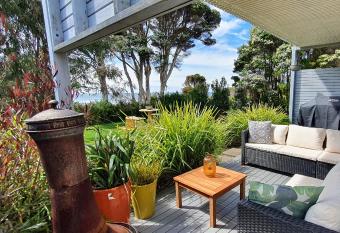 Goat Island Bungalow has Balcony rooms