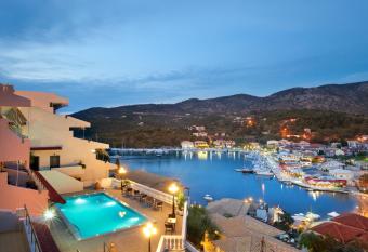 Panorama Botsaris Apartments has Balcony rooms