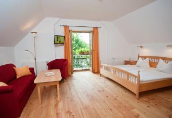 Sporerhof has Balcony rooms