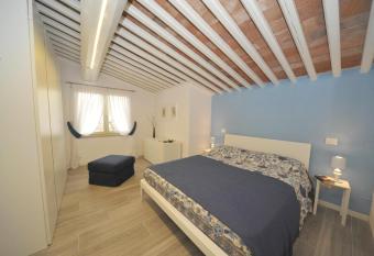 Tosca has Balcony rooms