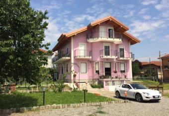 Casa dei Nonni has Balcony rooms