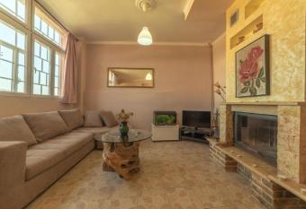 Menecrates Rustic has Balcony rooms