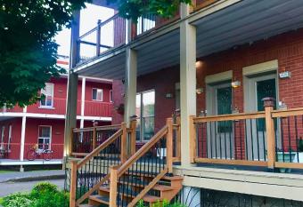 Le 2316 allows 18 year olds to book a room