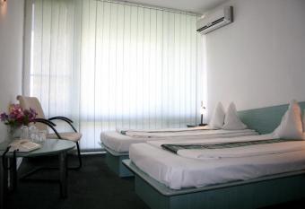 Hotel Cristal has Balcony rooms