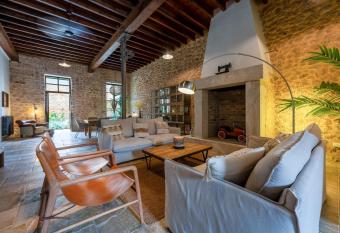 Loft1882 allows 18 year olds to book a room