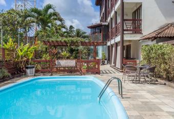 Pousada Iand   allows 18 year olds to book a room