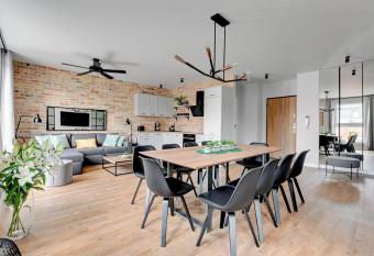 Stay Win Apartments allows 18 year olds to book a room