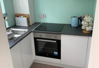 Beachside - North Berwick allows 18 year olds to book a room