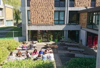 CIS de Champagne - Ethic Etapes allows 18 year olds to book a room