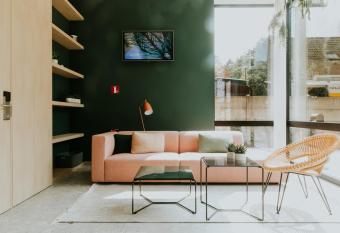 Hotel Jerom allows 18 year olds to book a room