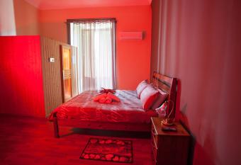 SiciliaEtnaMare has Balcony rooms