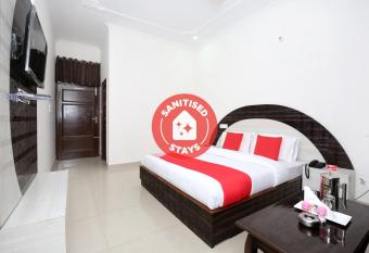 OYO 12025 Hotel Kamal Palace allows 18 year olds to book a room