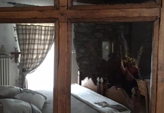 La Peiro Douco has Balcony rooms