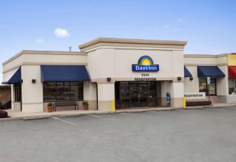 Days Inn by Wyndham Frederick has Smoking rooms