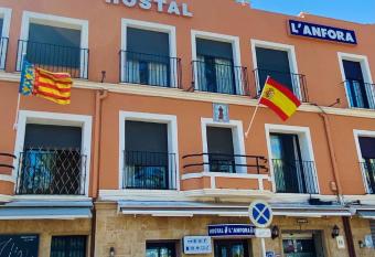 Hostal L Anfora has Balcony rooms
