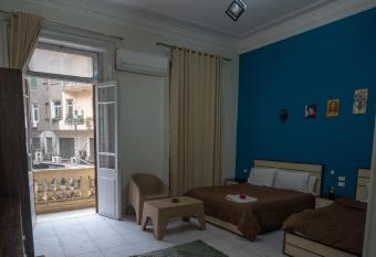 Hostgram Hotel has Balcony rooms