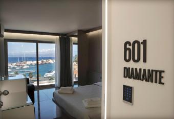 Upper - Boutique Hotel has Balcony rooms