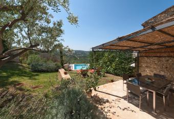 Casa Meloni has Balcony rooms