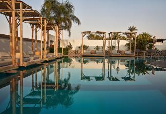 Casa Cabana Boutique Hotel & Spa - Adults Only allows 18 year olds to book a room