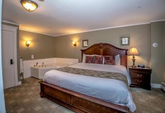 Cranmore Inn and Suites, a North Conway boutique hotel allows 18 year olds to book a room