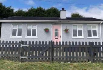 Windmill cottage has Smoking rooms
