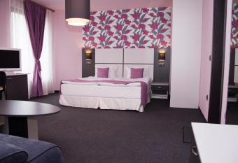 Gran Via has Balcony rooms