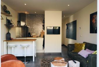 Zandvoort at Home I Free parking & Airco allows 18 year olds to book a room