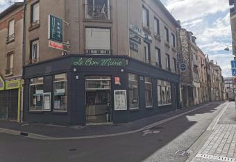 Le Bon Moine allows 18 year olds to book a room