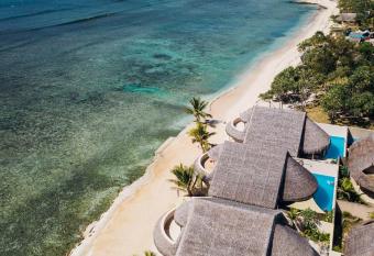 Waves at Surfside has Balcony rooms