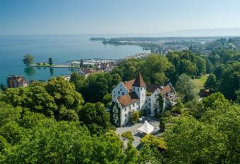 Schloss Wartegg allows 18 year olds to book a room