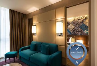 Mercure Almaty City Center allows 18 year olds to book a room