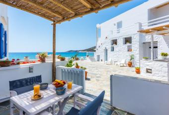 Ammos Sifnos Village has Balcony rooms