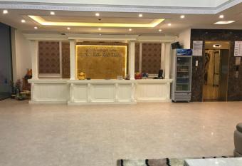 Hotel Ngoc Anh - Van Don has Balcony rooms