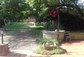 G  te de charme allows 18 year olds to book a room