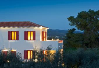 Makis Inn Resort has Balcony rooms