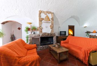 Cuevas La Chumbera has Balcony rooms