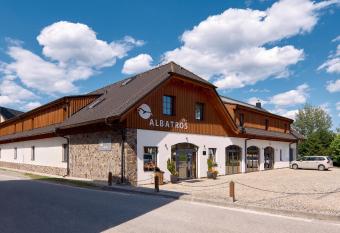Hotel Albatros has Balcony rooms
