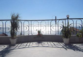 Lazur Hotel has Balcony rooms