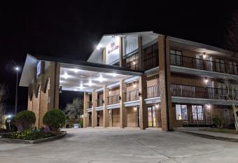 Brick Lodge Atlanta/Norcross has Smoking rooms