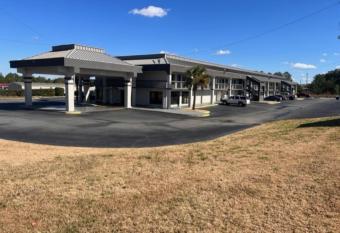 Dublin Inn and Suites allows 18 year olds to book a room