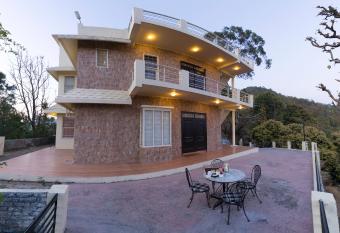 Seclude Lansdowne allows 18 year olds to book a room