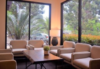 ibis Thornleigh allows 18 year olds to book a room