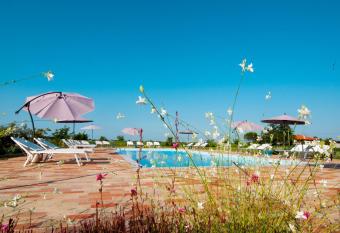 Agrimargherita allows 18 year olds to book a room