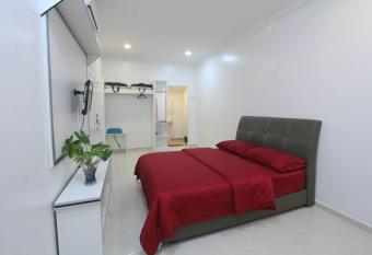 The Sofea Inn Transit Room Airport Kota Bharu allows 18 year olds to book a room