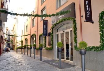 Ecumano Space has Balcony rooms