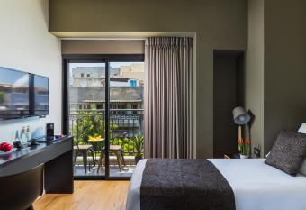 Kalvin Boutique Hotel by Levinsky Market Tel-Aviv allows 18 year olds to book a room